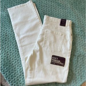 White Gloria Vanderbilt Amanda 10Avg. NWT